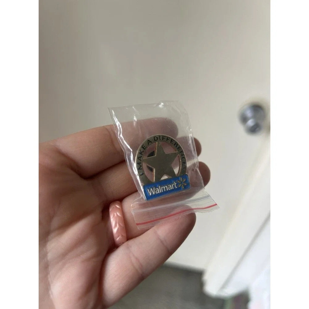 Wal-Mart I Make a Difference Vintage Tack Pin T-5947